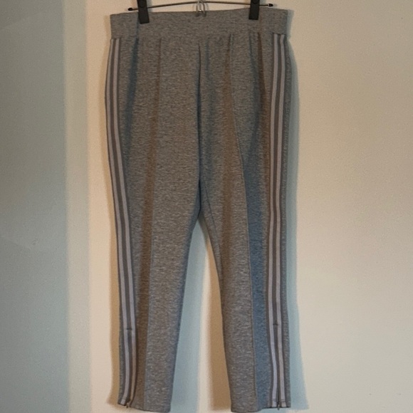 Avia Grey Joggers Size Medium - Picture 1 of 7